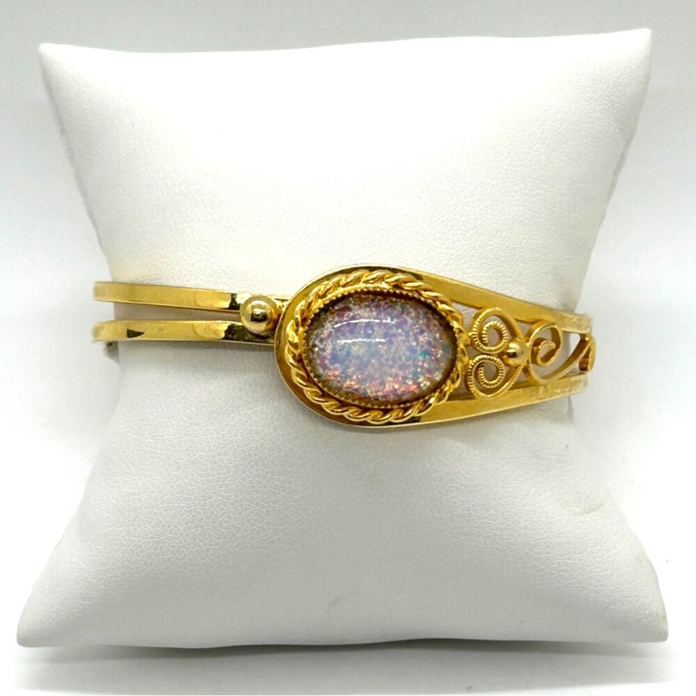 Hinged Clamper Bracelet With Acrylic Opaline Cabochon Gold-Tone Size 6 - Picture 3 of 11